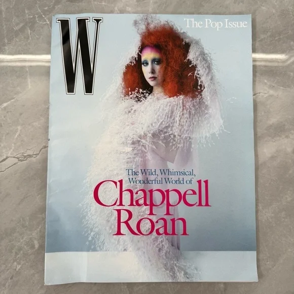 W 6 Magazine Bundle - Timothee Chalamet, Sydney Sweeney, Addison Rae - Picture 5 of 11